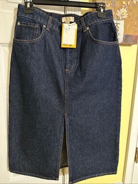 H&M NWT Women’s Dark Blue Denim Jean Skirt - Classic Straight Fit